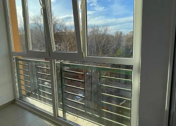 Luxury And Comfortable Apartment